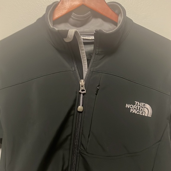 Woman’s size small Northface - Picture 3 of 5